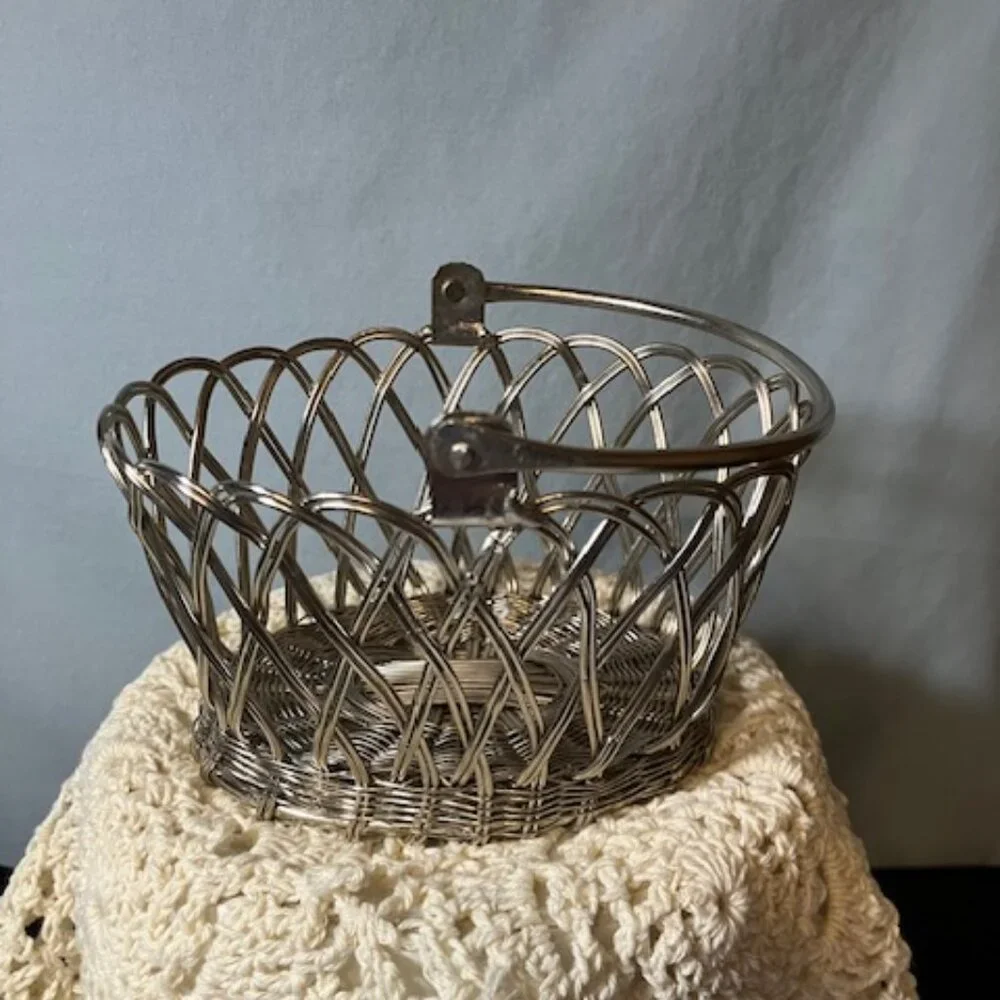 Woven Wire Basket‎ with Handle 3